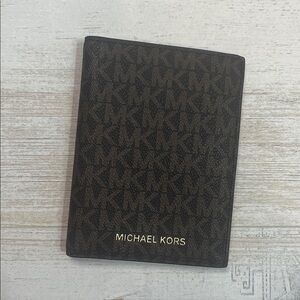 Michael Kors Jet Set Passport Wallet Brown Acorn Color